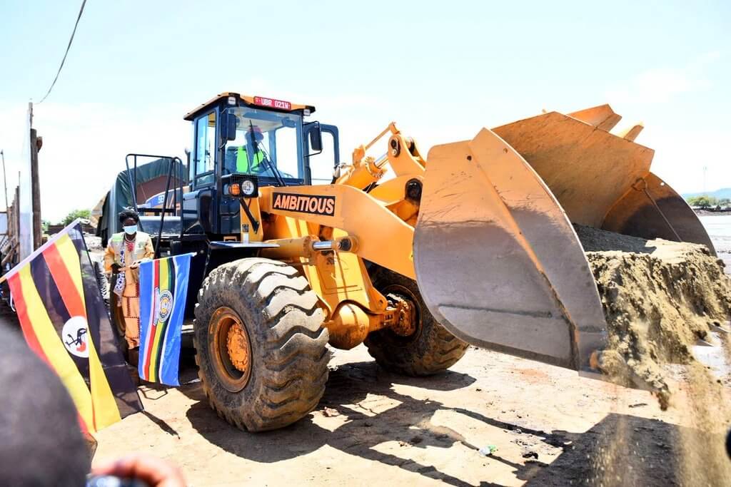 Uganda launches first climate-smart cross-border market.