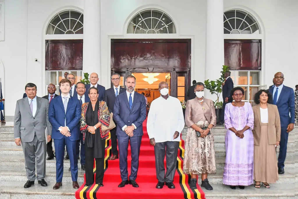 Aga Khan launches new university and hospital in Uganda.