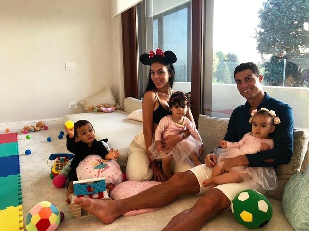 Ronaldo with his girlfriend Georgina Rodriguez, daughter Alana Martina, and twins Eva Maria and Mateo. Courtesy of Instagram
