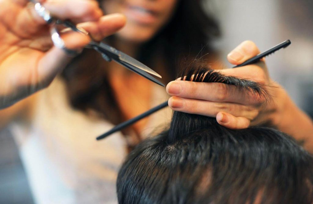 Salon that Puts Hair Extensions