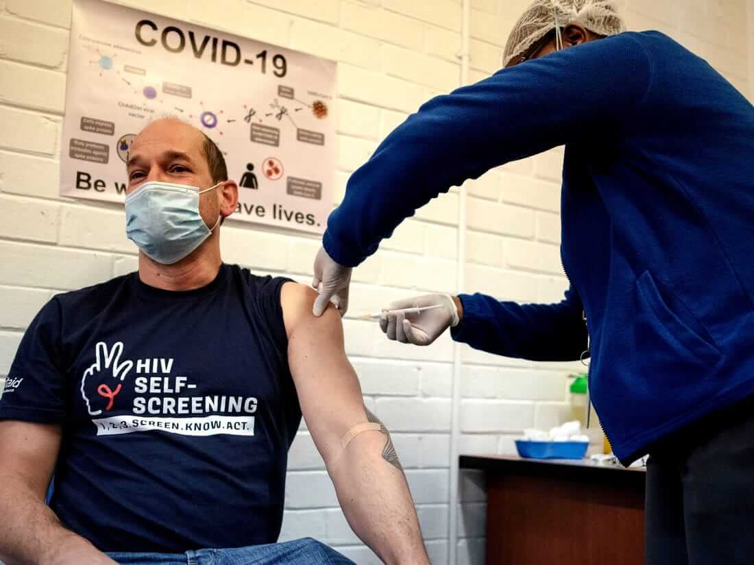 cdc coronavirus vaccine in november