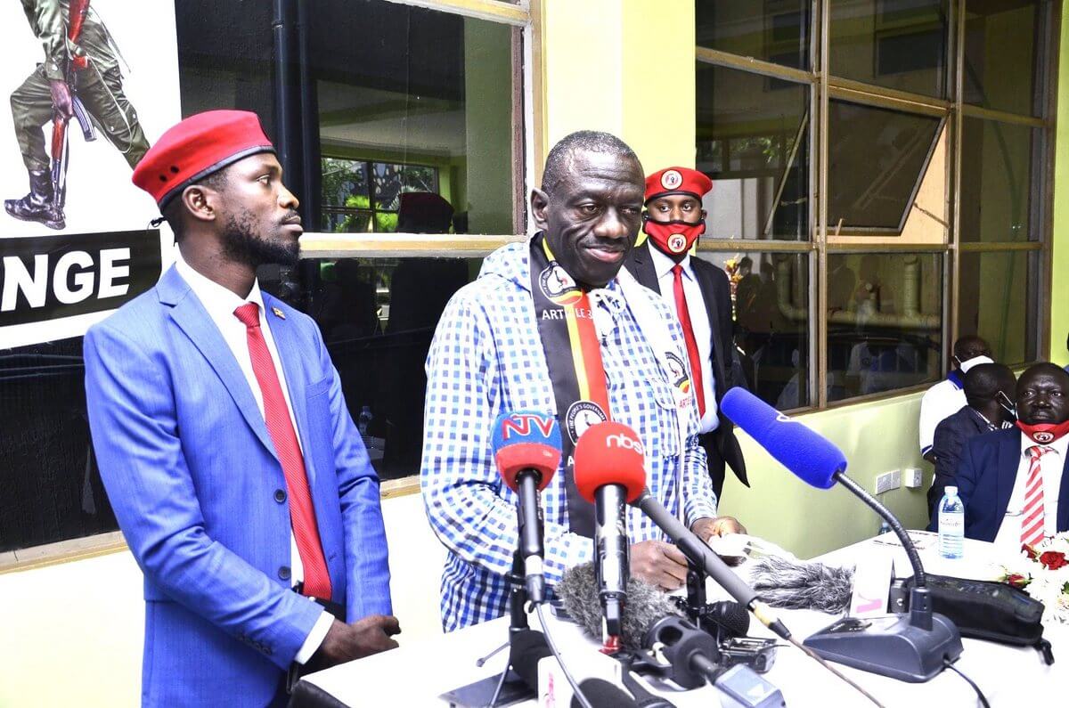 lifestyleug.com__Besigye mentored Kyagulanyi bobi wine into politics (1)