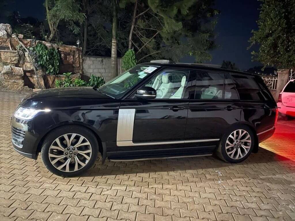 lifestyleug.com__jose chameleone range rover joins nrm (1)