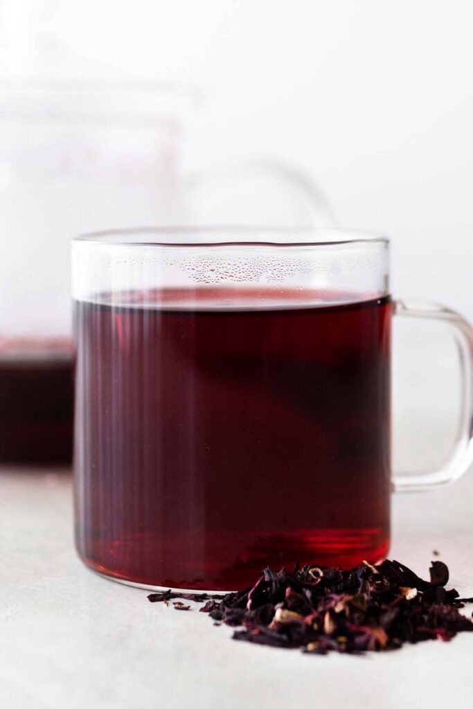 hibiscus-tea-caffeine-1-683x1024