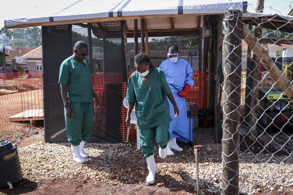 US screening travelers coming uganda