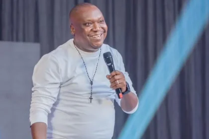Idringi celebrates 15 years in comedy