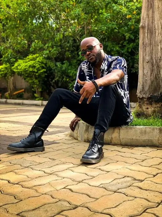 Azawi says hitmaker Kuseim helped shape her music career, and reveals how a childhood injury led to major dental surgery.